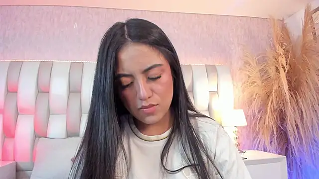 Snapshot of Rebeca_jones chatting on July 7, 1:14 pm Rebeca jones online show from July 7, 1:14 pm