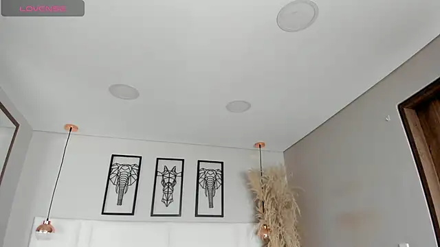 Rebeca jones online show from November 7, 12:31 pm