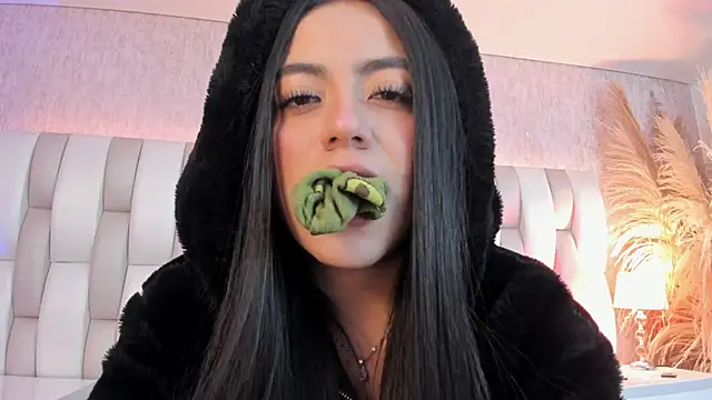 Rebeca jones online show from March 4, 12:24 pm