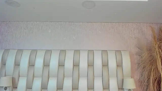 Snapshot of Rebeca_jones chatting on July 6, 1:18 pm Rebeca jones online show from July 6, 1:18 pm