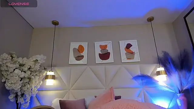 Rebeca jones online show from November 30, 12:06 pm