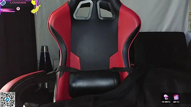 Mia G0ld online show from September 14, 1:33 pm