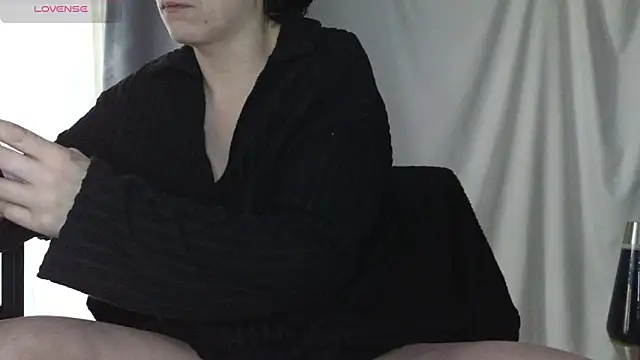 Mia G0ld online show from January 10, 3:51 pm