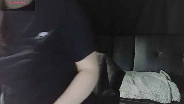 Mia G0ld online show from March 29, 4:52 pm