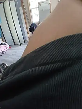 hungpenis210 online show from July 1, 10:32 pm