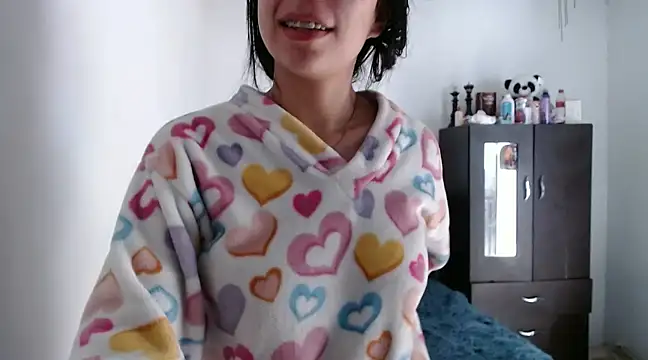 Snapshot of xx_nath_xx chatting on December 9, 5:08 pm xx nath xx online show from December 9, 5:08 pm