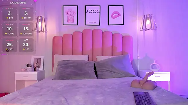Ashleyy piink online show from April 20, 3:57 pm