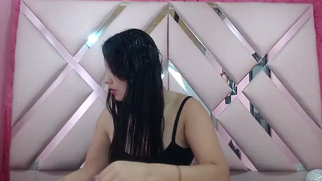 nathaly low1 online show from December 5, 3:05 am