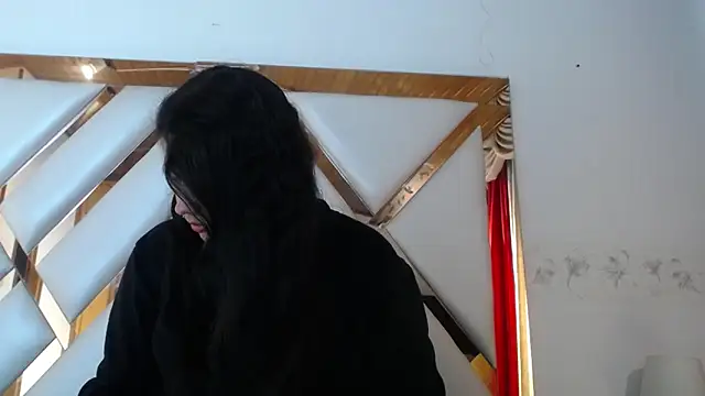 nathaly low1 online show from April 10, 12:45 pm