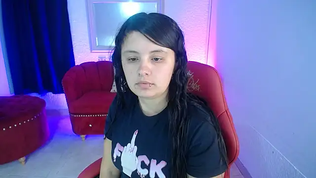 Snapshot of nathaly_low1 chatting on June 17, 12:15 pm nathaly low1 online show from June 17, 12:15 pm