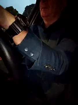 stiffandlubedxh online show from March 18, 8:10 pm