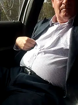 stiffandlubedxh online show from November 26, 9:15 pm