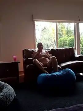 stiffandlubedxh online show from January 9, 9:00 pm