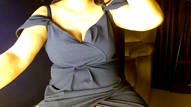 janifer001 online show from March 20, 12:22 am