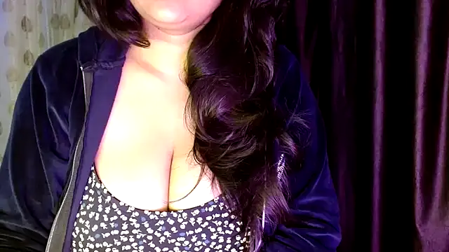 janifer001 online show from January 18, 12:25 am