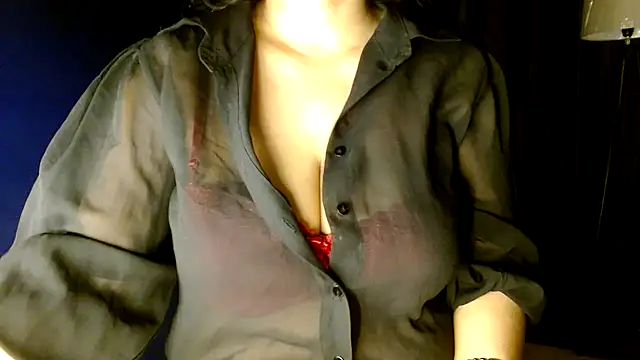 janifer001 online show from March 15, 12:39 am