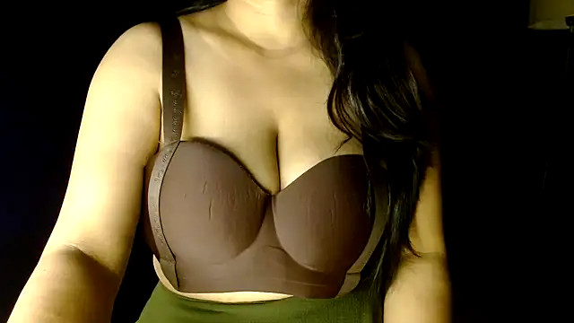 janifer001 online show from March 23, 5:18 am