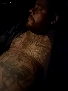 Snapshot of Martinez7233 chatting on November 1, 11:15 am Martinez7233 online show from November 1, 11:15 am