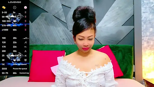 ElyaQuinn online show from March 8, 6:32 am