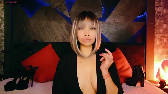 ElyaQuinn online show from March 4, 8:11 am