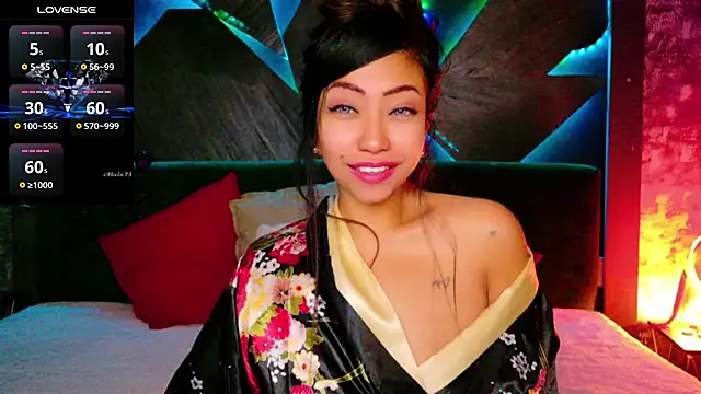 ElyaQuinn online show from November 12, 7:45 am