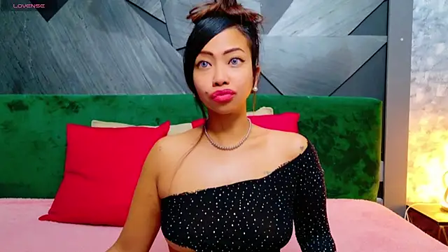 ElyaQuinn online show from October 8, 6:15 am