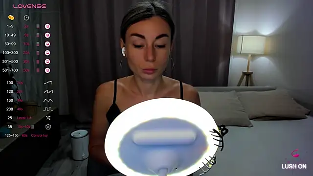 DannaEvan online show from March 3, 12:45 am