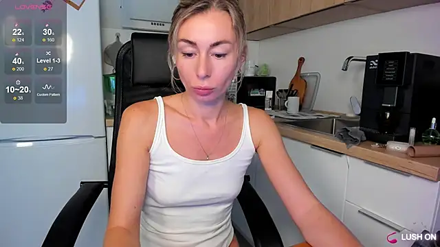 DannaEvan online show from September 9, 9:52 am