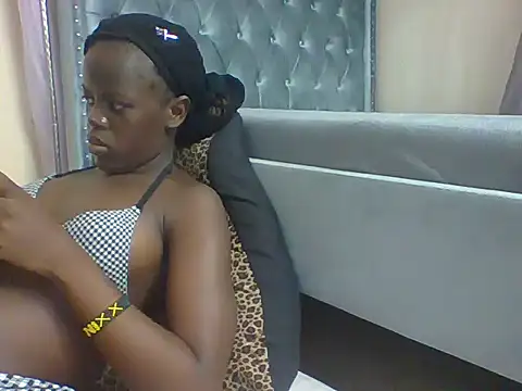 Sexy Chocolate Babe online show from March 2, 12:25 pm