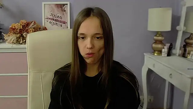 Snapshot of dirtyxEmily chatting on September 23, 6:42 am dirtyxEmily online show from September 23, 6:42 am