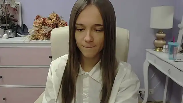 Snapshot of dirtyxEmily chatting on November 22, 8:46 am dirtyxEmily online show from November 22, 8:46 am