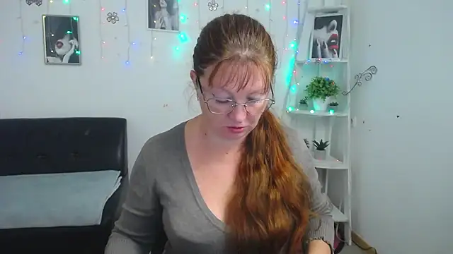 Snapshot of VanessaHotts chatting on September 20, 5:12 am VanessaHotts online show from September 20, 5:12 am