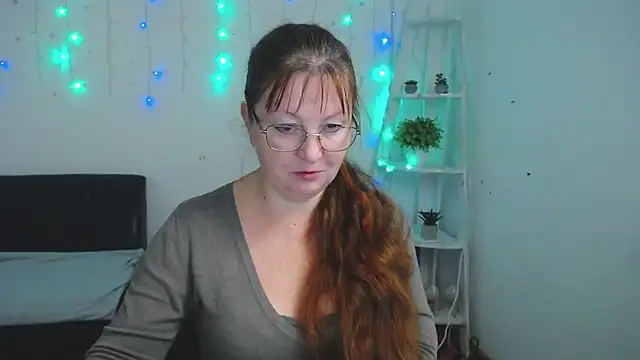 VanessaHotts online show from November 7, 6:07 am