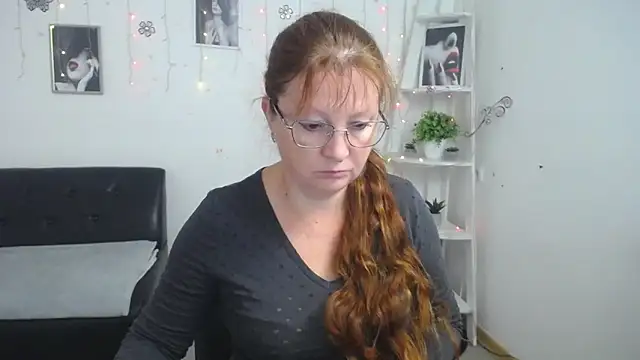 Snapshot of VanessaHotts chatting on September 15, 4:57 am VanessaHotts online show from September 15, 4:57 am