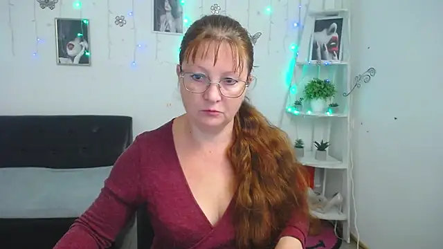 Snapshot of VanessaHotts chatting on September 27, 5:02 am VanessaHotts online show from September 27, 5:02 am