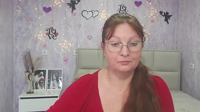 Snapshot of VanessaHotts chatting on March 5, 12:22 pm VanessaHotts online show from March 5, 12:22 pm