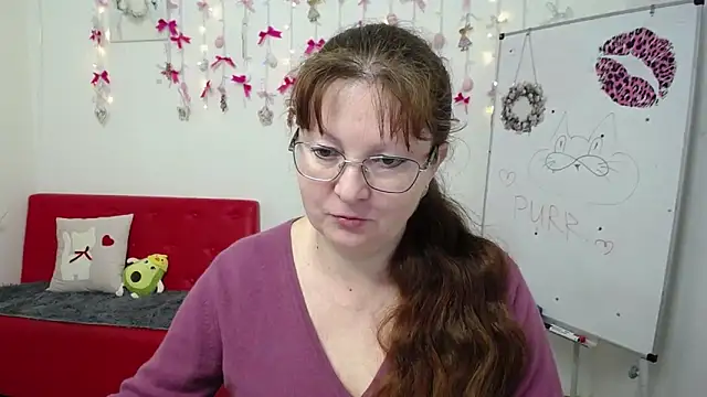 VanessaHotts online show from April 1, 5:09 am