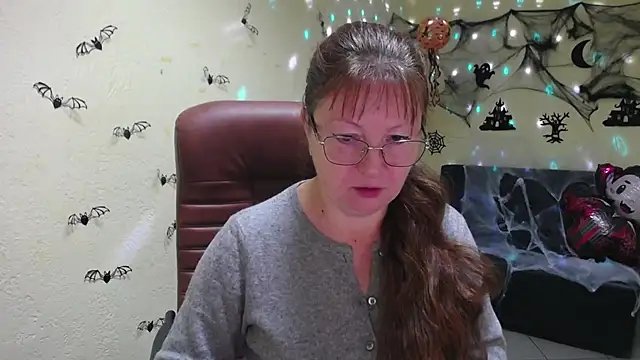 VanessaHotts online show from October 23, 5:06 am