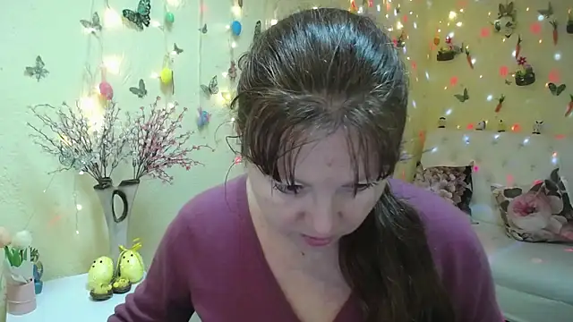 VanessaHotts online show from April 4, 5:03 am