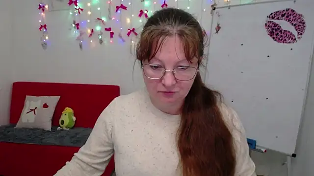Snapshot of VanessaHotts chatting on April 24, 5:31 am VanessaHotts online show from April 24, 5:31 am