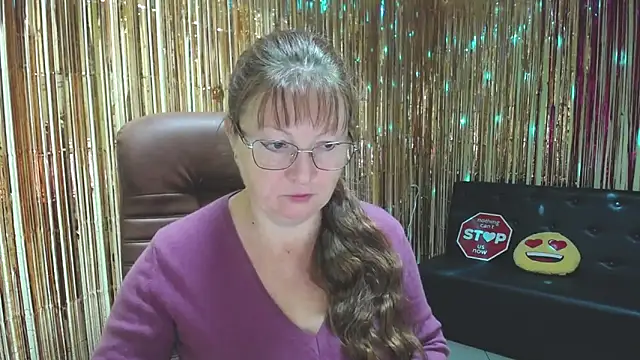 Snapshot of VanessaHotts chatting on September 29, 5:03 am VanessaHotts online show from September 29, 5:03 am