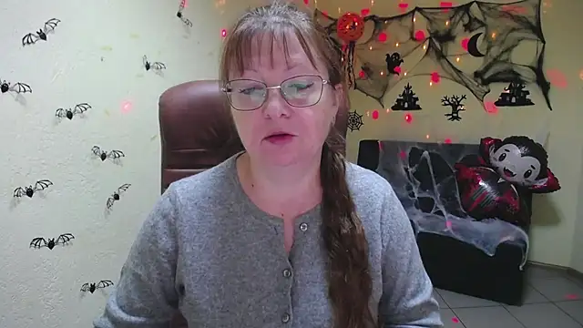 Snapshot of VanessaHotts chatting on October 20, 5:09 am VanessaHotts online show from October 20, 5:09 am
