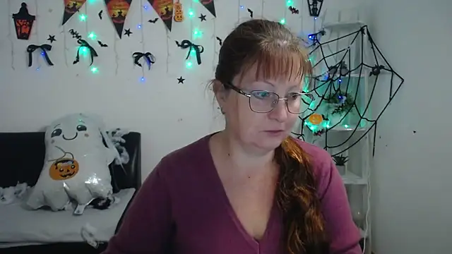 VanessaHotts online show from October 27, 6:03 am