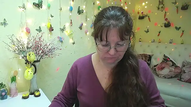 VanessaHotts online show from April 8, 4:58 am