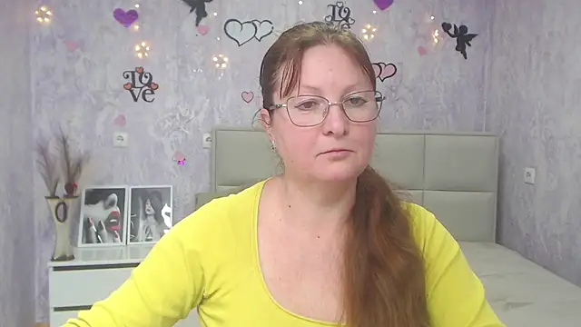 Snapshot of VanessaHotts chatting on March 7, 9:51 am VanessaHotts online show from March 7, 9:51 am