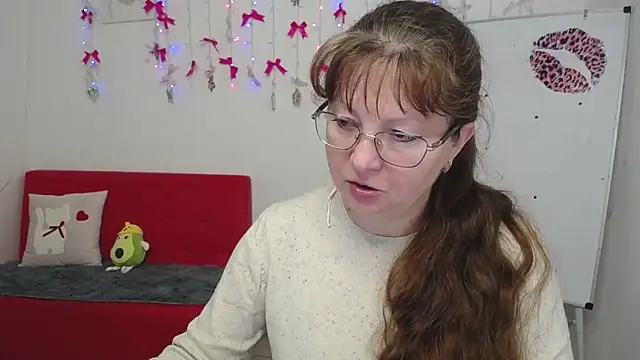 Snapshot of VanessaHotts chatting on April 22, 5:14 am VanessaHotts online show from April 22, 5:14 am