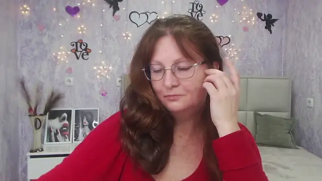 Snapshot of VanessaHotts chatting on March 10, 12:17 pm VanessaHotts online show from March 10, 12:17 pm