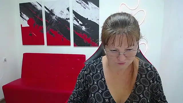 Snapshot of VanessaHotts chatting on July 8, 4:57 am VanessaHotts online show from July 8, 4:57 am