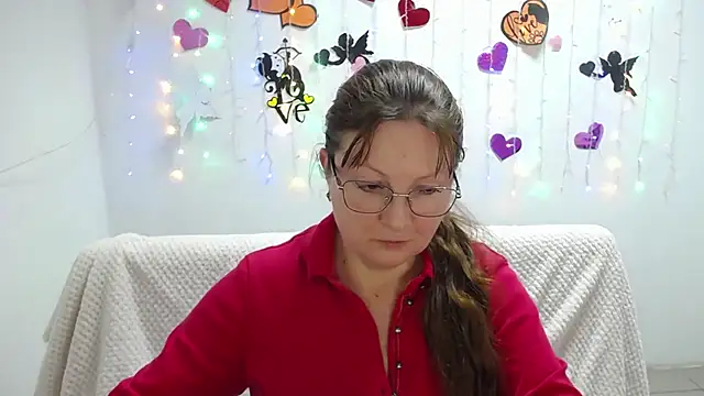 Snapshot of VanessaHotts chatting on February 28, 12:42 pm VanessaHotts online show from February 28, 12:42 pm