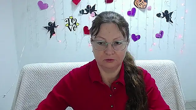 Snapshot of VanessaHotts chatting on February 21, 5:56 am VanessaHotts online show from February 21, 5:56 am